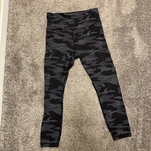 Athleta 7/8 camo leggings